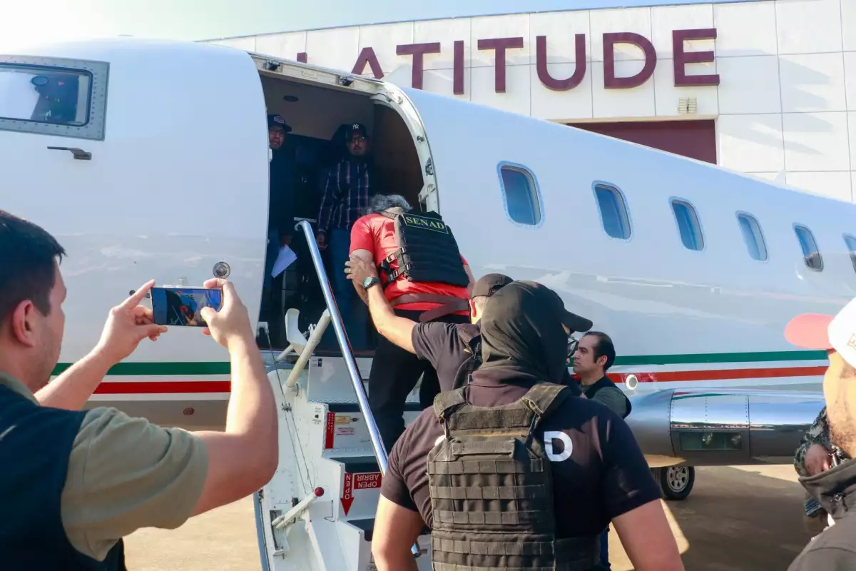 Sheinbaum revela que AMLO pidió destituir a Hernán Bermúdez