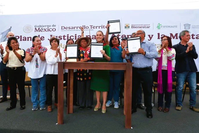 Restituyen 54.5 hectáreas en Atenco a 20 años de la represión