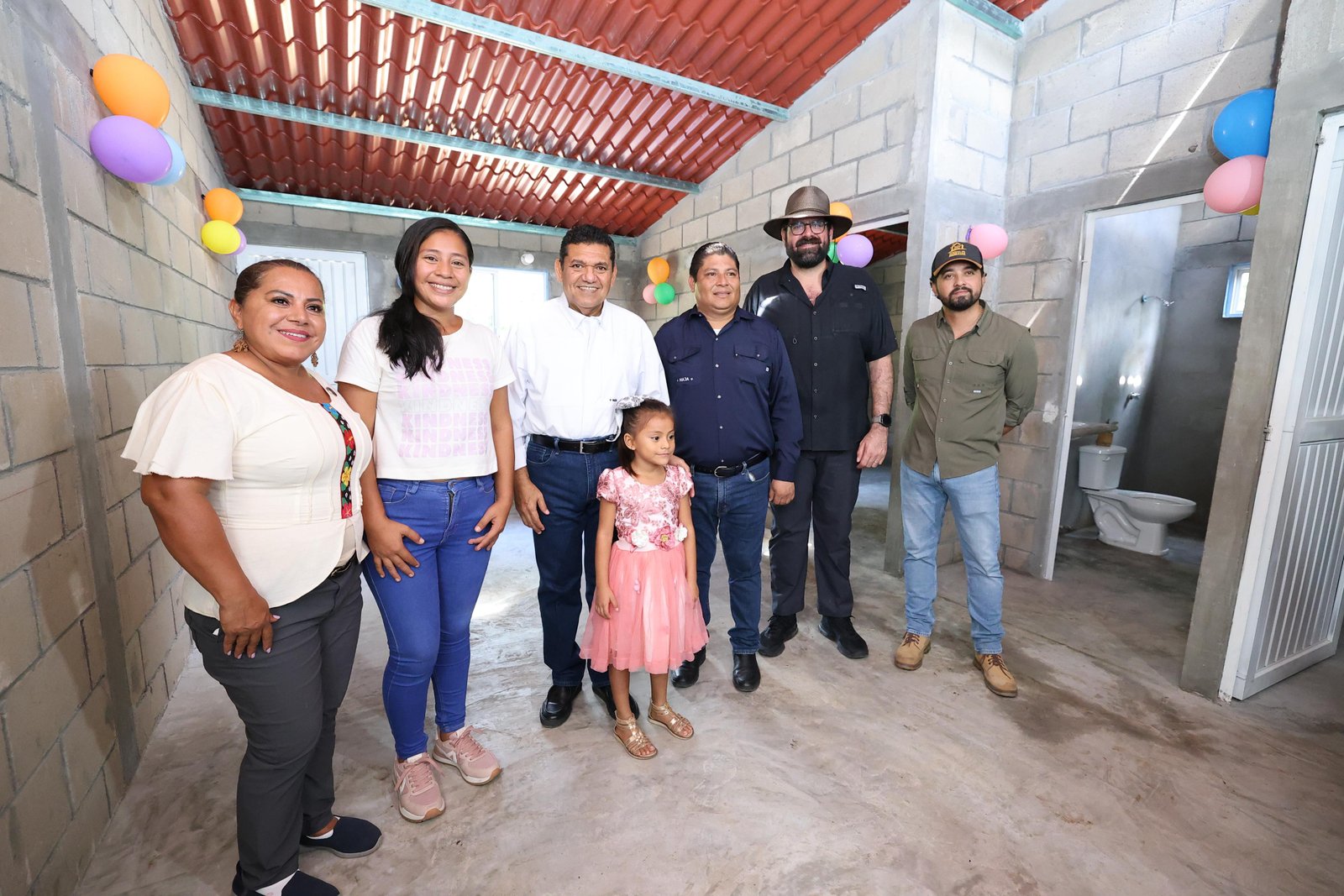 Entrega May 100 viviendas que mejoran condiciones de vida de familias jalpanecas