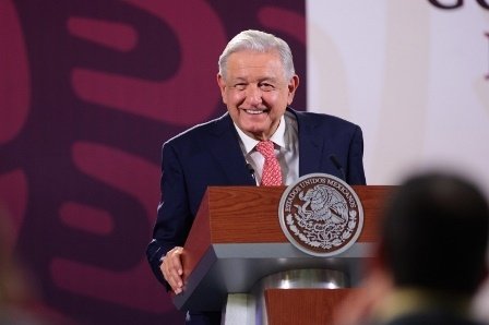 Aumenta presupuesto de Institutos Nacionales de Salud para atender sin costo a la población: Obrador