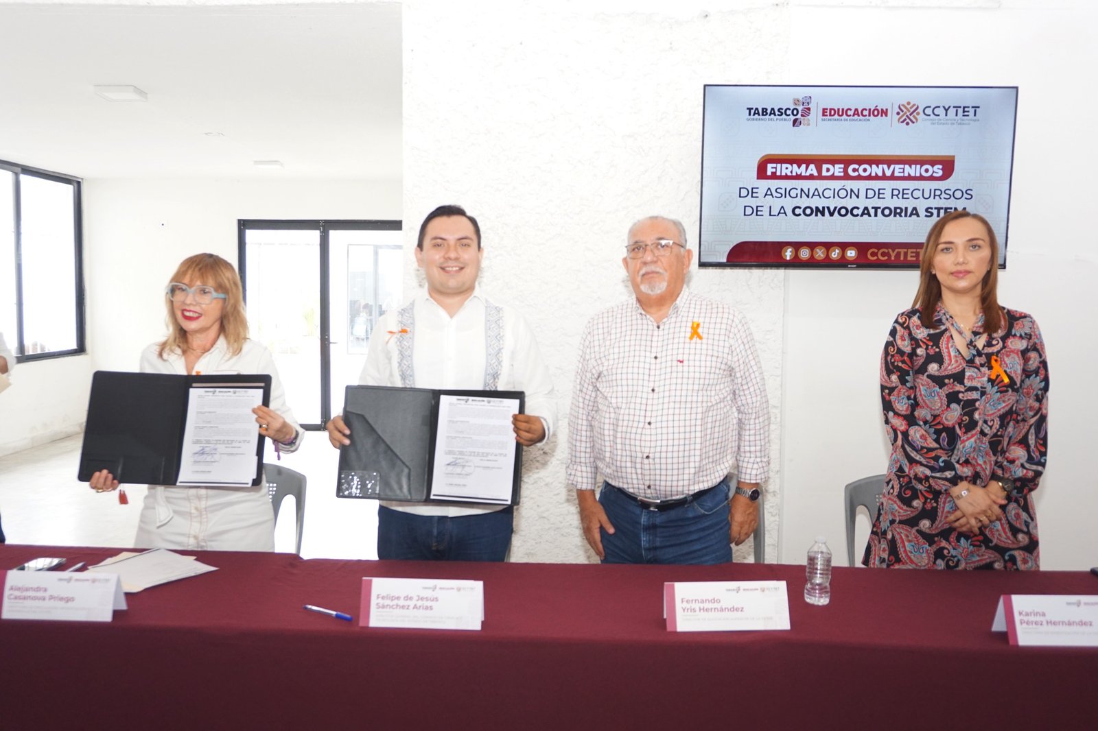 Tabasco impulsa a 17 mujeres en posgrados STEM con apoyo del CCYTET