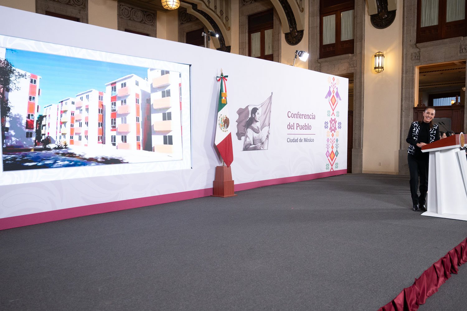 Sheinbaum encabeza entrega de viviendas en dos estados