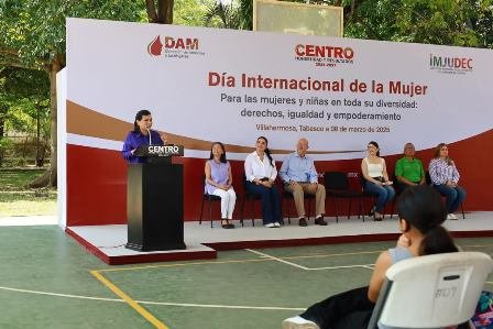 En su día: Reafirma Yolanda Osuna su compromiso con las mujeres 