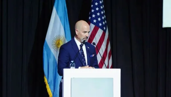 DEA llama a Harfuch 'socio de confianza' y 'buen amigo' de EU en cumbre antidrogas