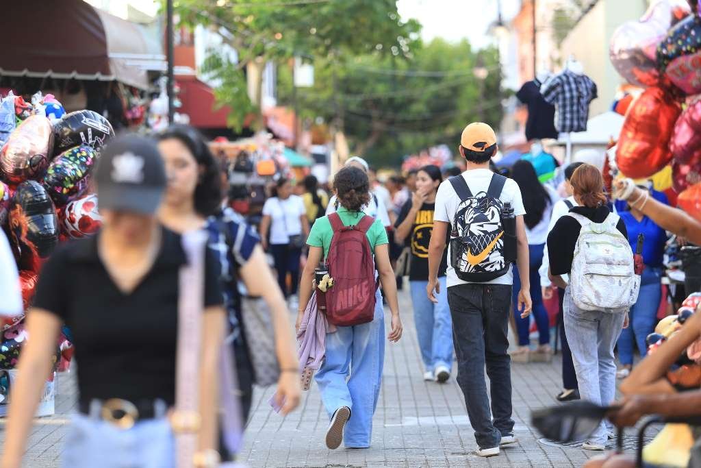 En la Emblemática avenida Juárez se reactiva comercio 