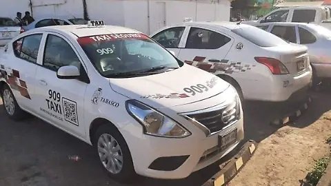 Llama Semovi a no abordar taxis que no cumplan reglamento de seguridad 