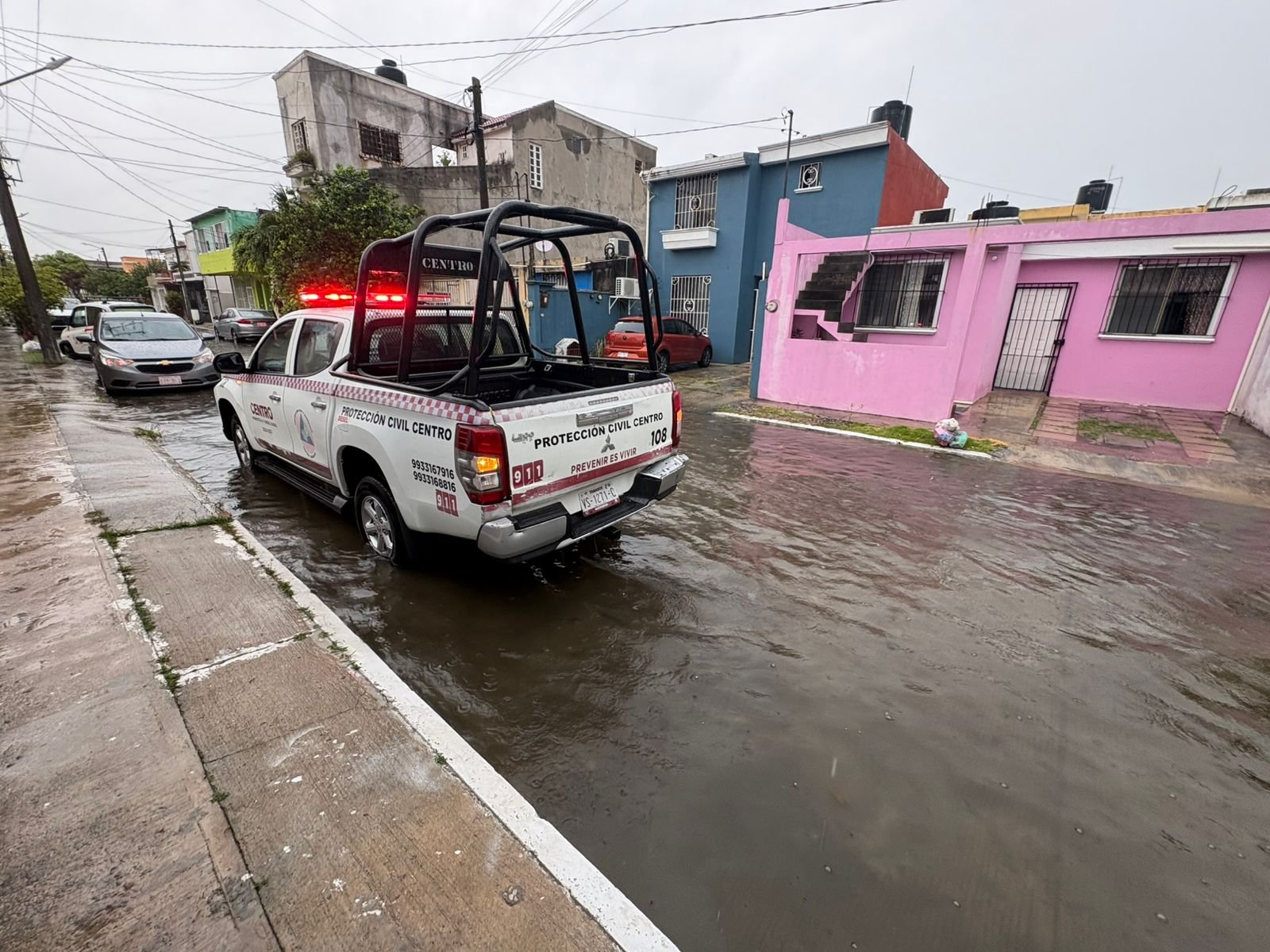 SAS y PC vigilan zonas críticas tras lluvias intensas en Villahermosa
