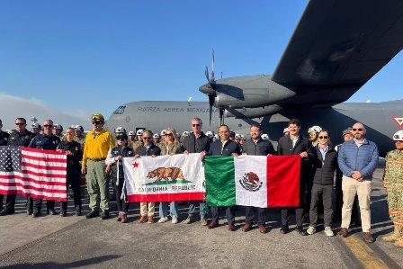 Bomberos refrendan hermandad entre pueblos de México y EE.UU