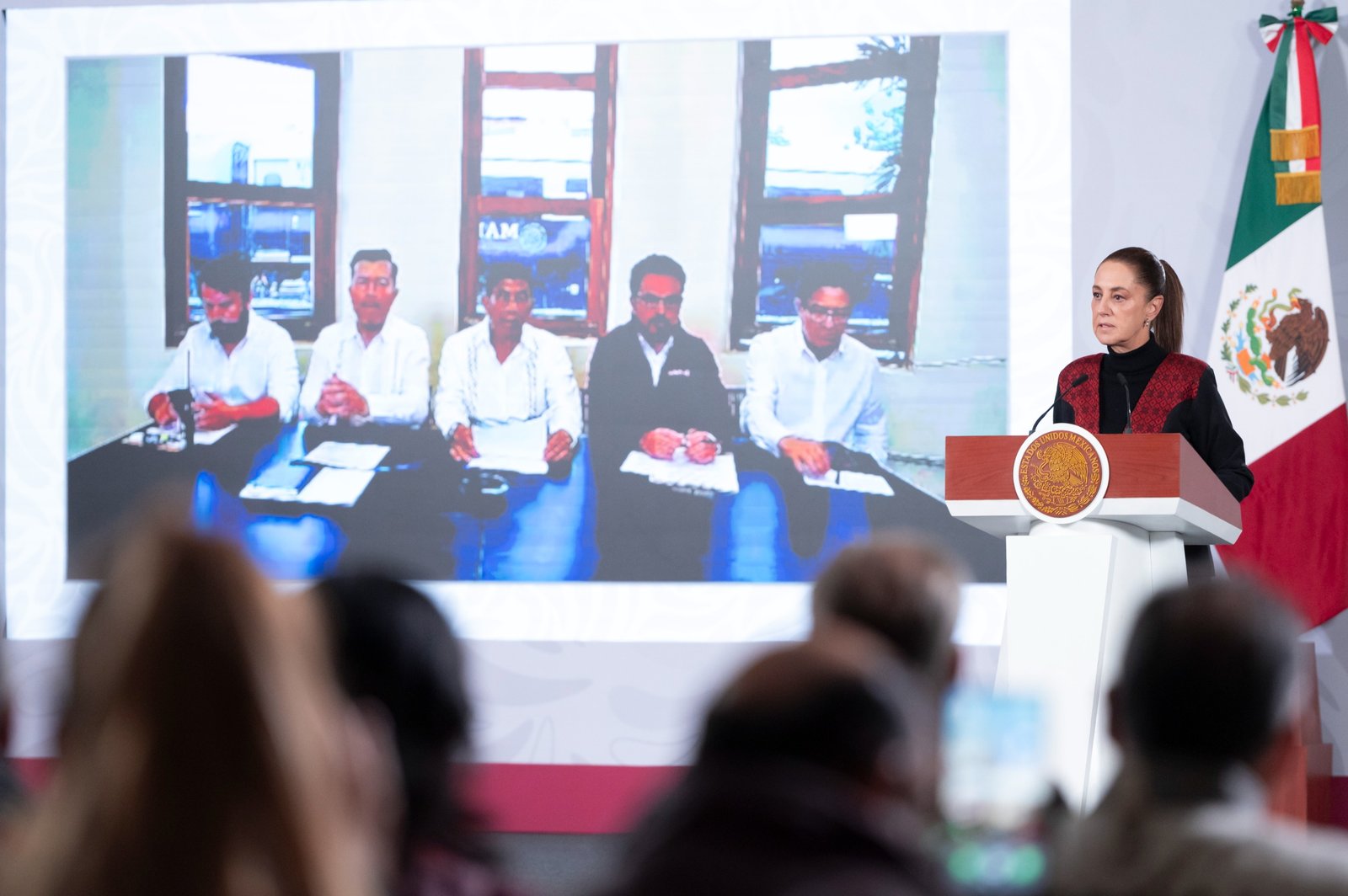 Sheinbaum: Habrá un servidor público por cada familia afectada del Tren Interoceánico