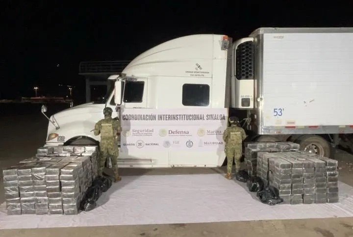 Operativo en Mazatlán permitió ubicar un cargamento de metanfetamina en un tractocamión con doble fondo.