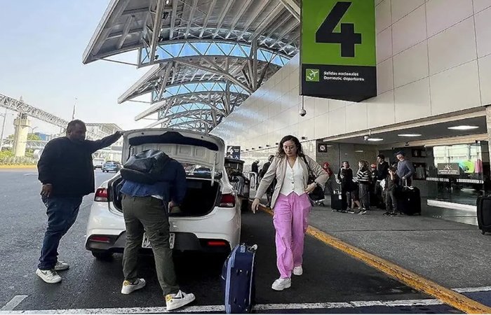 SICT desmiente a Uber: sin permiso para operar en aeropuertos de México