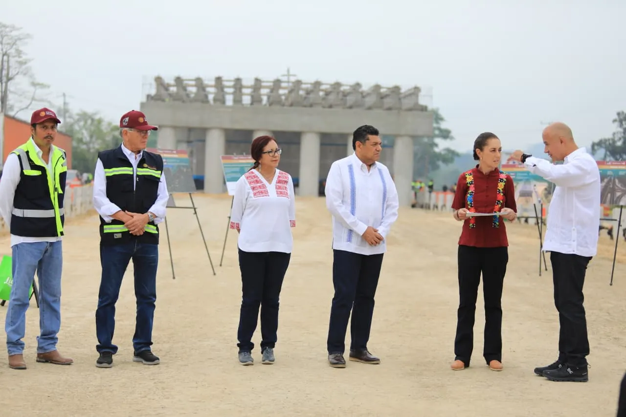 Constatan Sheinbaum y  May avances en ampliación de la carretera Macuspana-Escárcega