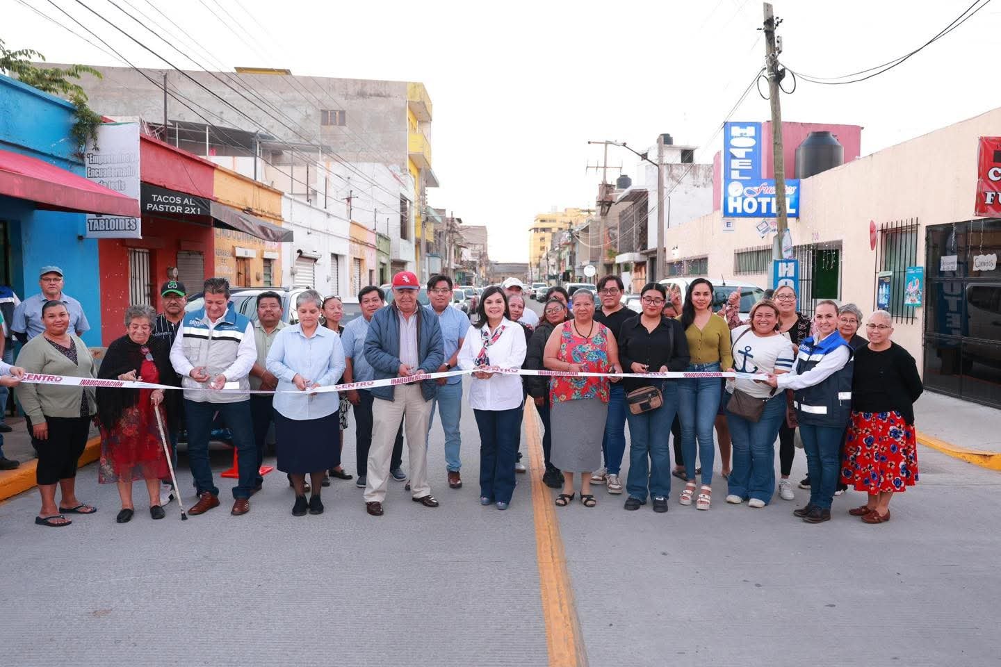 Entrega YOH obras integrales de infraestructura hidráulica y vial en la colonia Centro