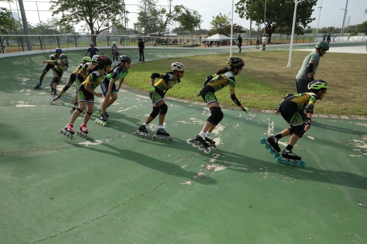 Comunidad deportiva agradece a May por la rehabilitación de pista de patinaje en Olimpia XXI