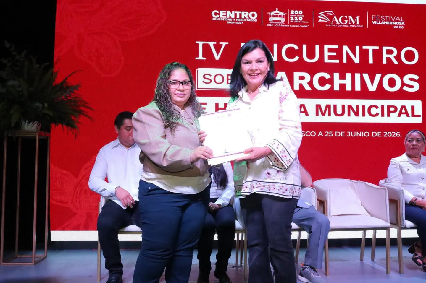 Inaugura Yolanda Osuna el IV Encuentro sobre Archivos e Historia Municipal