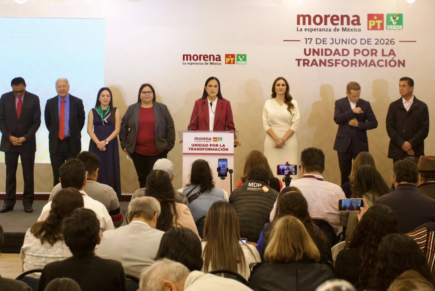 Morena pone candados a aspirantes: Juego limpio y sin procesos judiciales