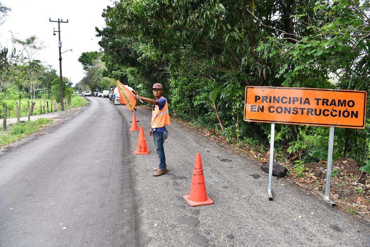 Avanza obra en Jalapa-Castañal; May ratifica compromiso de mejorar infraestructura estatal