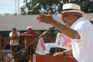 Propone AMLO un debate semanal  con candidatos a la Presidencia