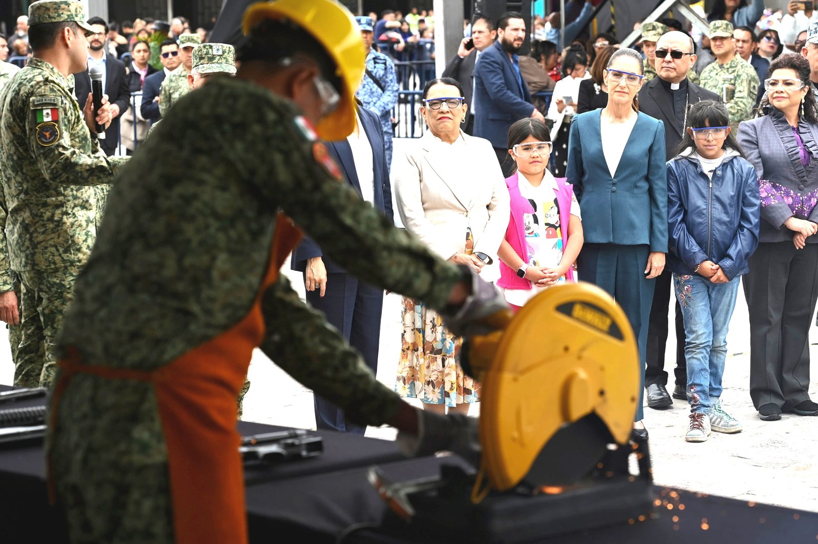 México refuerza cultura de paz con destrucción de armas