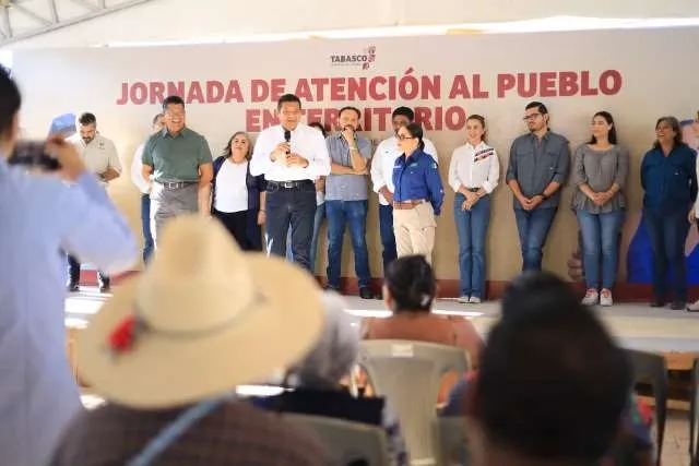 Lleva javier May obras y bienestar a familias Tabasqueñas