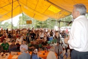 No hay salida  para el PRD,  si mantiene alianzas  con la derecha  panista, señala  López obrador