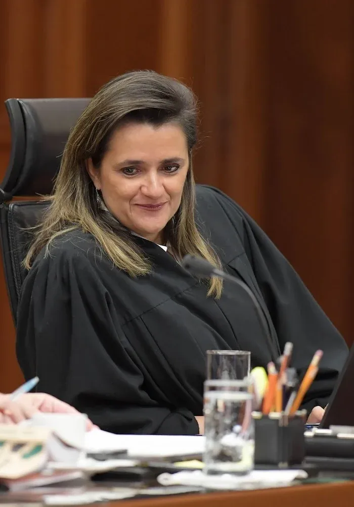 Exministra Ríos Farjat, con pensión vitalicia, se une a firma que litigó contra México