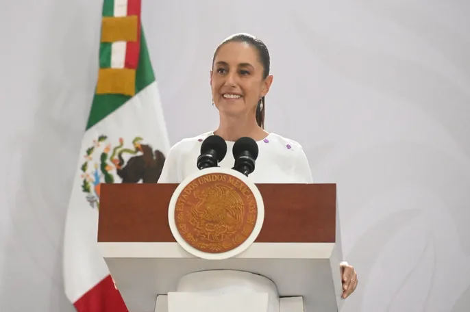 Proponen aseguradora pública para mejorar retiro de maestros
