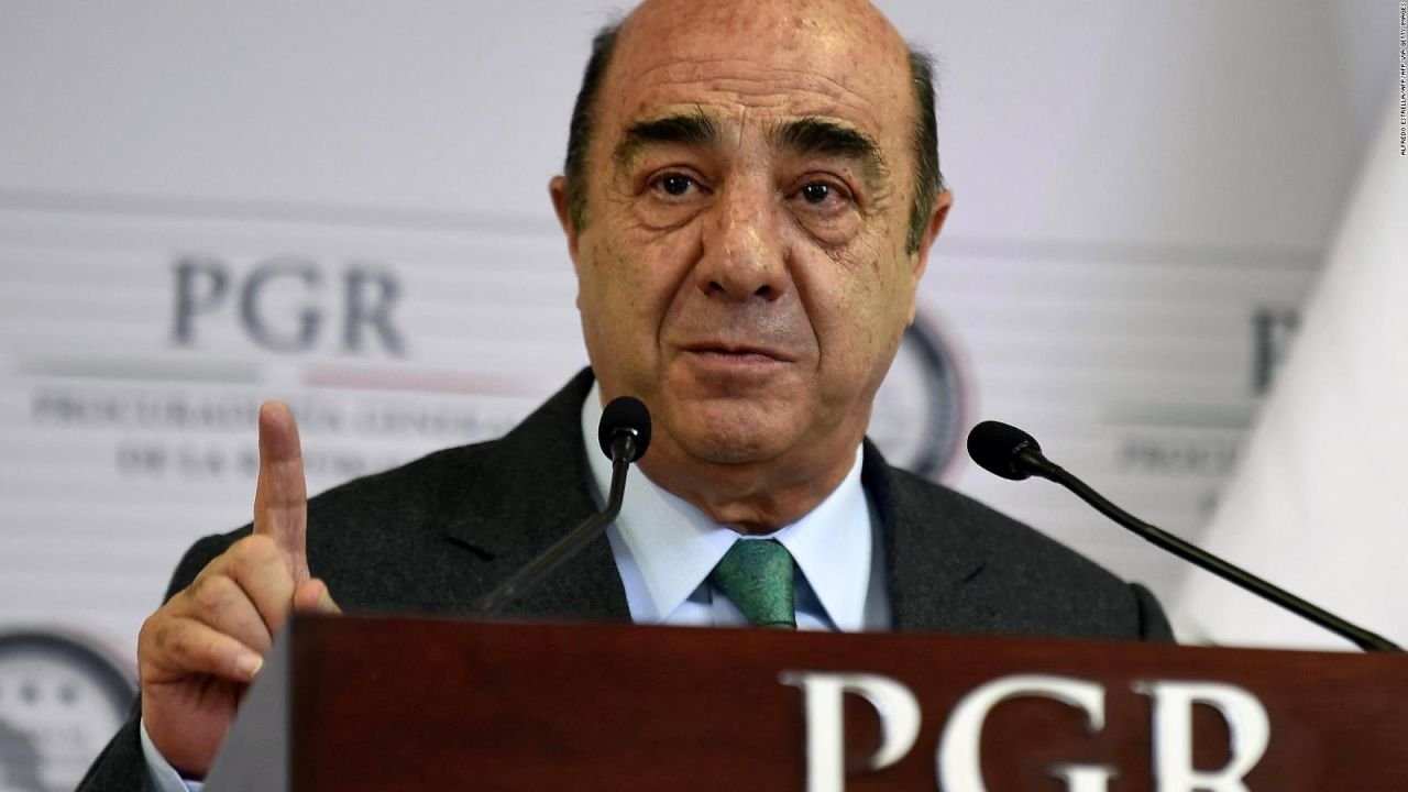 Murillo Karam es hospitalizado en CDMX por derrame cerebral