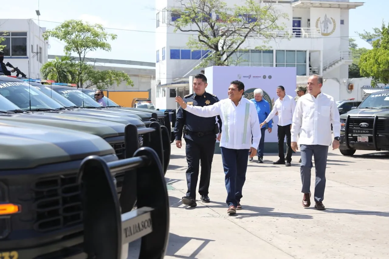 Gobierno del Pueblo fortalece la seguridad con la nueva Guardia Estatal y la entrega de 45 patrullas