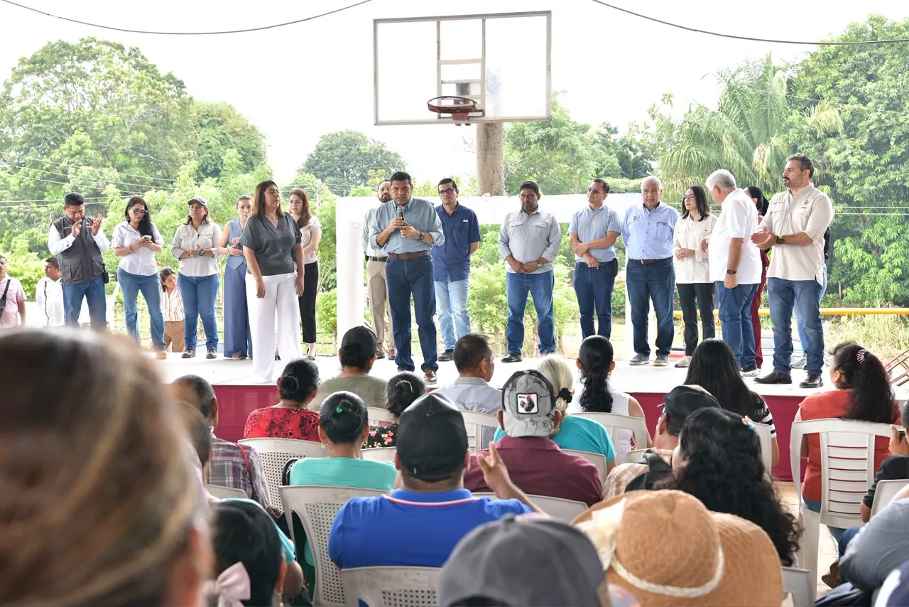 Anuncian tabletas para estudiantes de secundaria en Tabasco