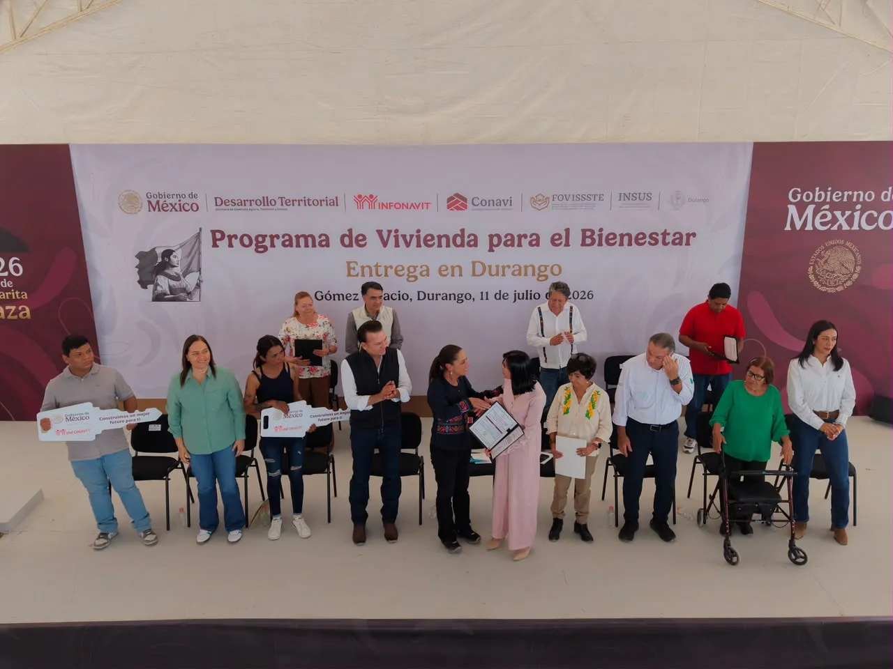 Anuncian 25 mil viviendas en Durango y apoyo al drenaje en Gómez Palacio