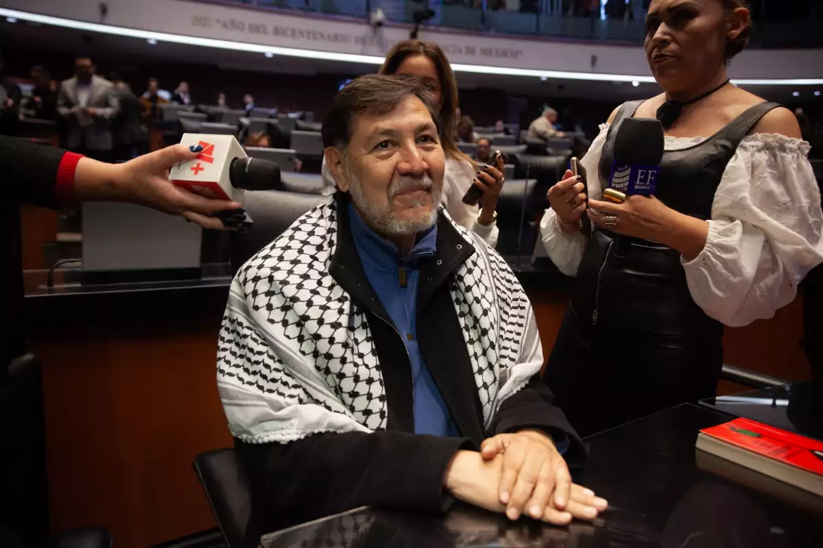 Fernández Noroña pide licencia del Senado para viajar a Palestina