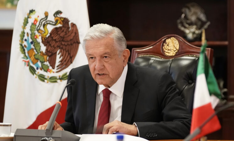 Fallecen 8 personas por huracán John; se apoya a damnificados en Acapulco: AMLO 