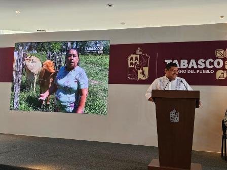 Mujeres y hombres reciben los pagos iniciales de Sembrando Vida y Crédito Ganadero: May 