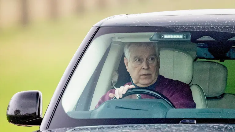 Detienen al expríncipe Andrés en Reino Unido