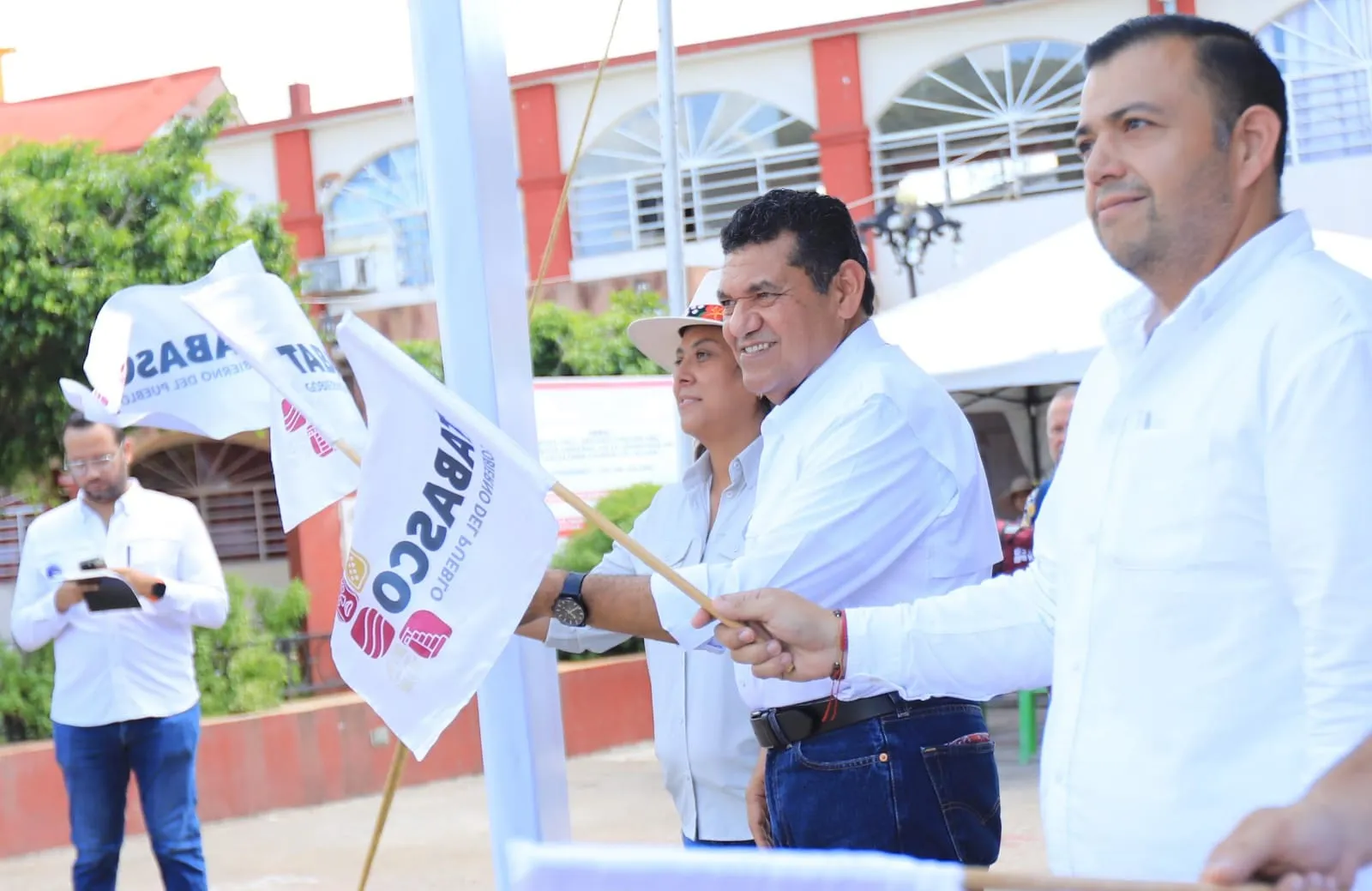 Inicia desazolve en Jalapa, programa que se extenderá en todo el estado