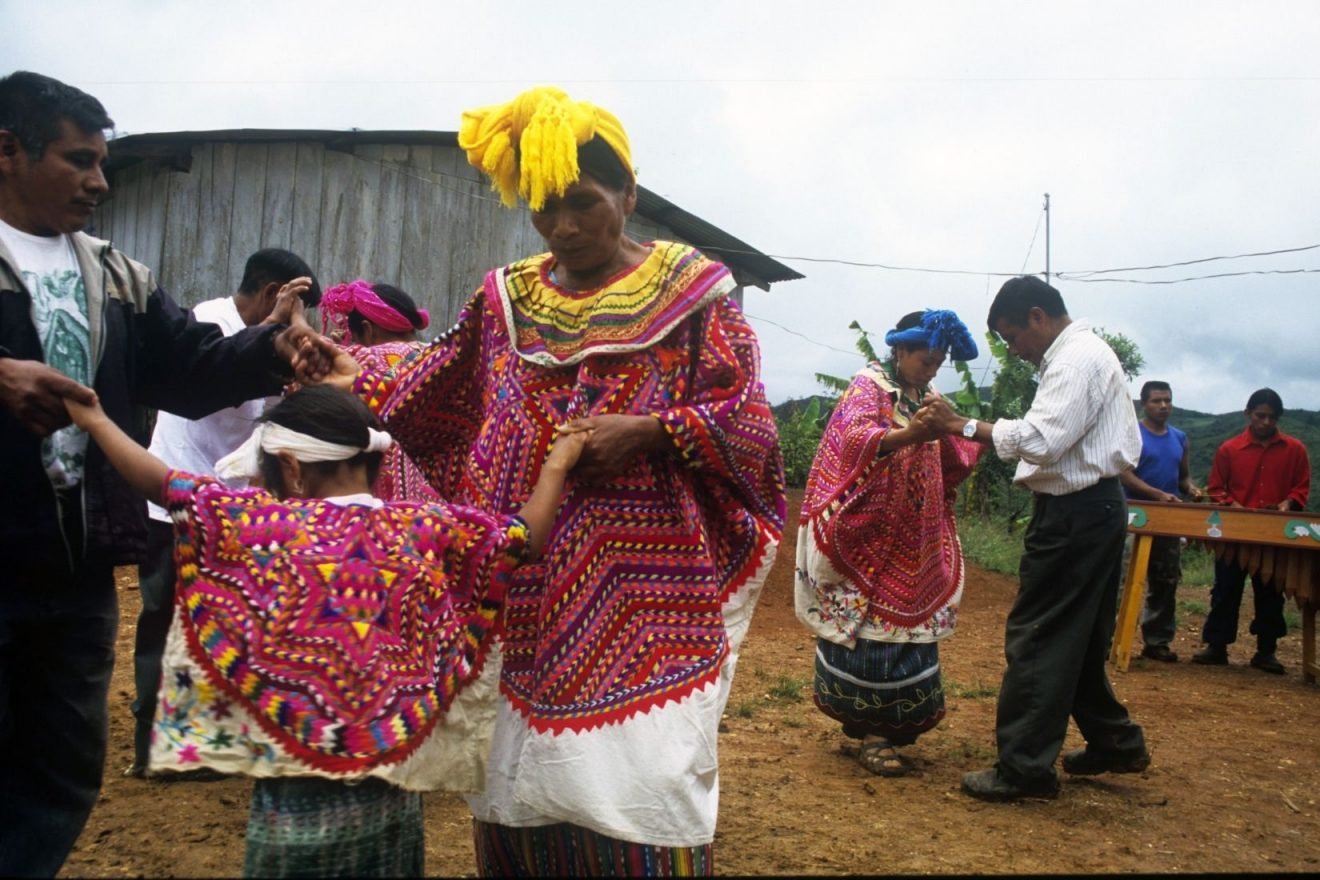 BdeM reporta reducción histórica de pobreza en el sur(2018-2024)