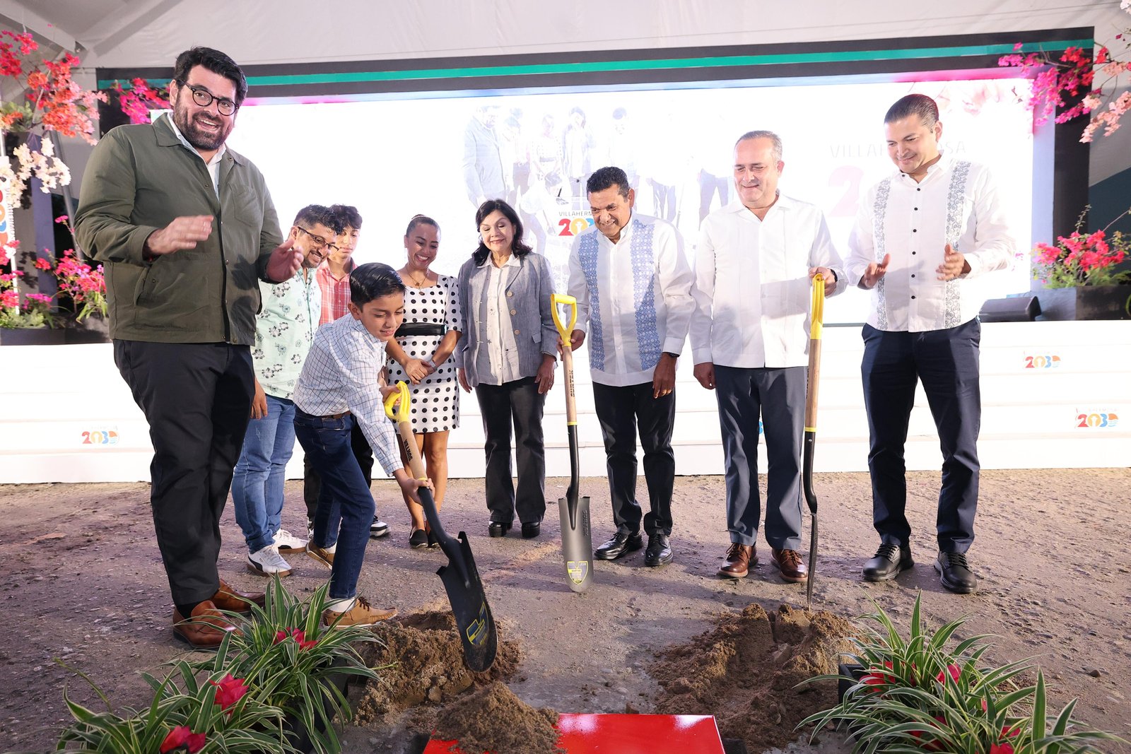 Villahermosa inicia transformación urbana con cápsula del tiempo y música