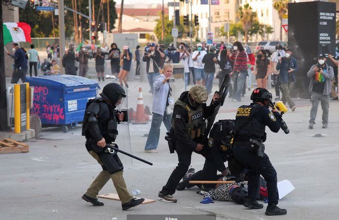 Redadas en Los Ángeles desatan protesta y resistencia comunitaria