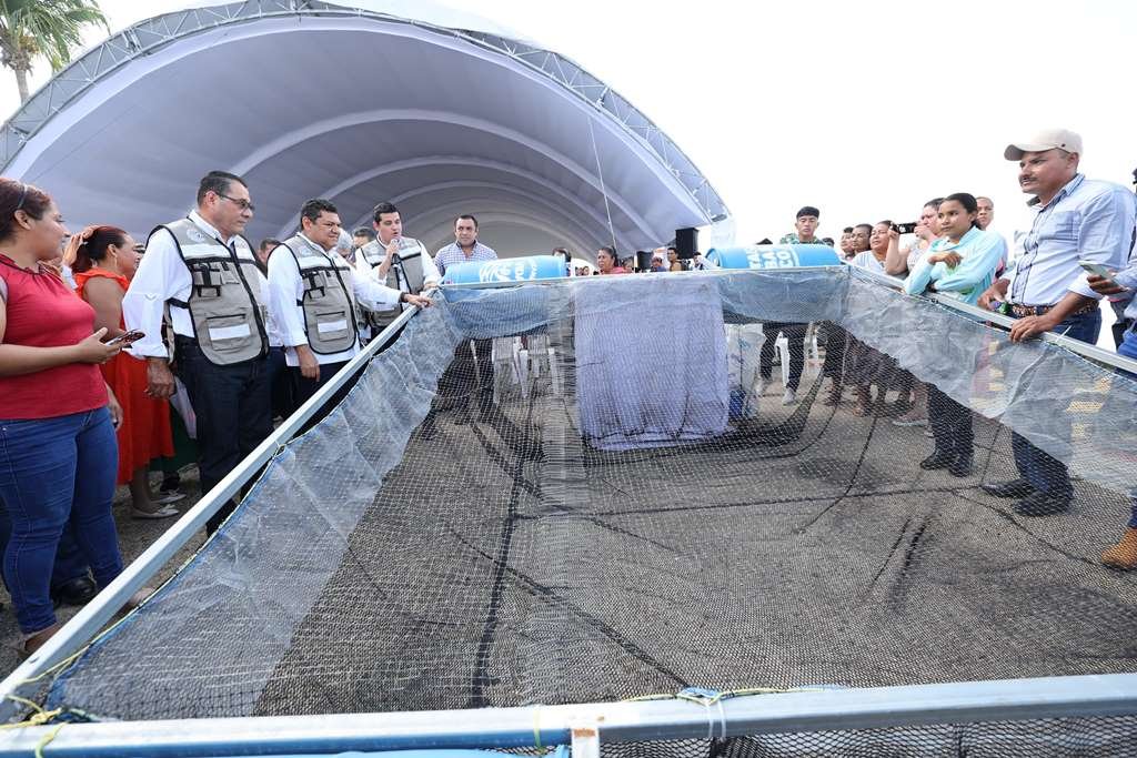 Renovación del Puerto de Frontera, obras de agua potable y carreteras, darán justicia social a Centla: May