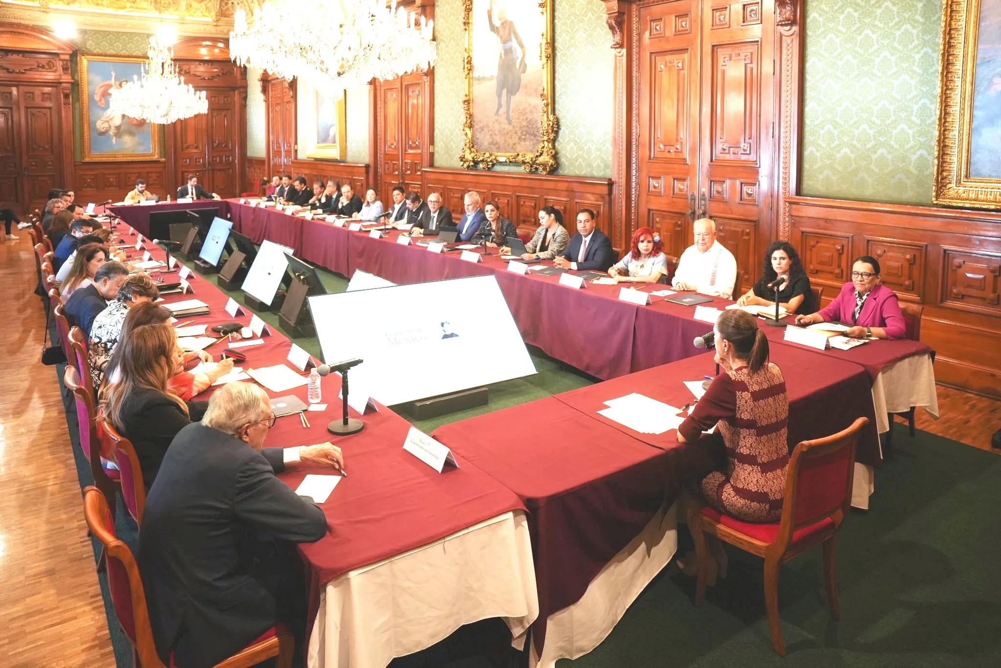 Sheinbaum blinda el IMSS-Bienestar: Evalúa avances con gobernadores