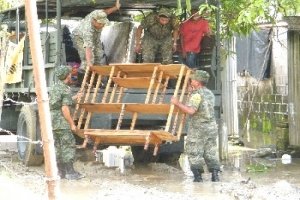 Recogen  visitadores  de la CNDH  testimoniales, fotografías y  videos de los  daños en  Tabasco