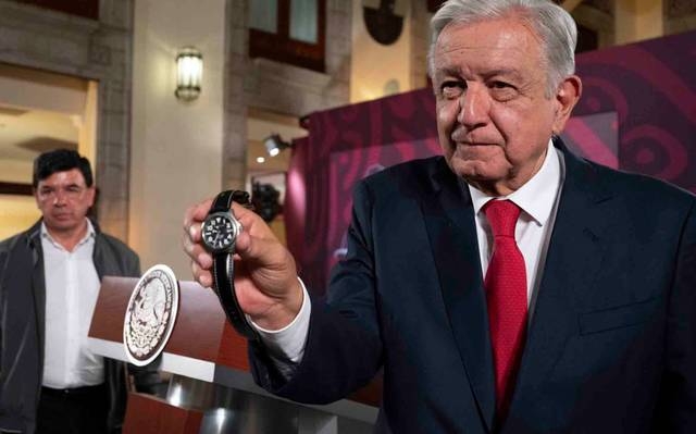 AMLO alista mudanza a Palenque, rifará su reloj entre comunicadores