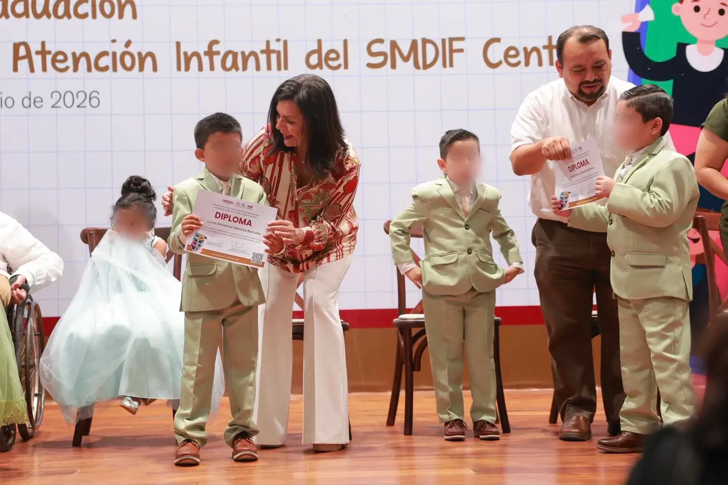 Reconoce Yolanda Osuna a 83 menores que se gradúan de estancias infantiles del DIF Centro