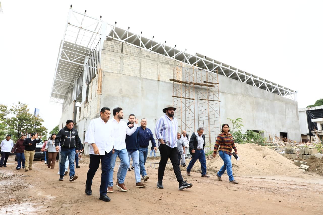 Inspecciona May nuevo Palacio de los Deportes