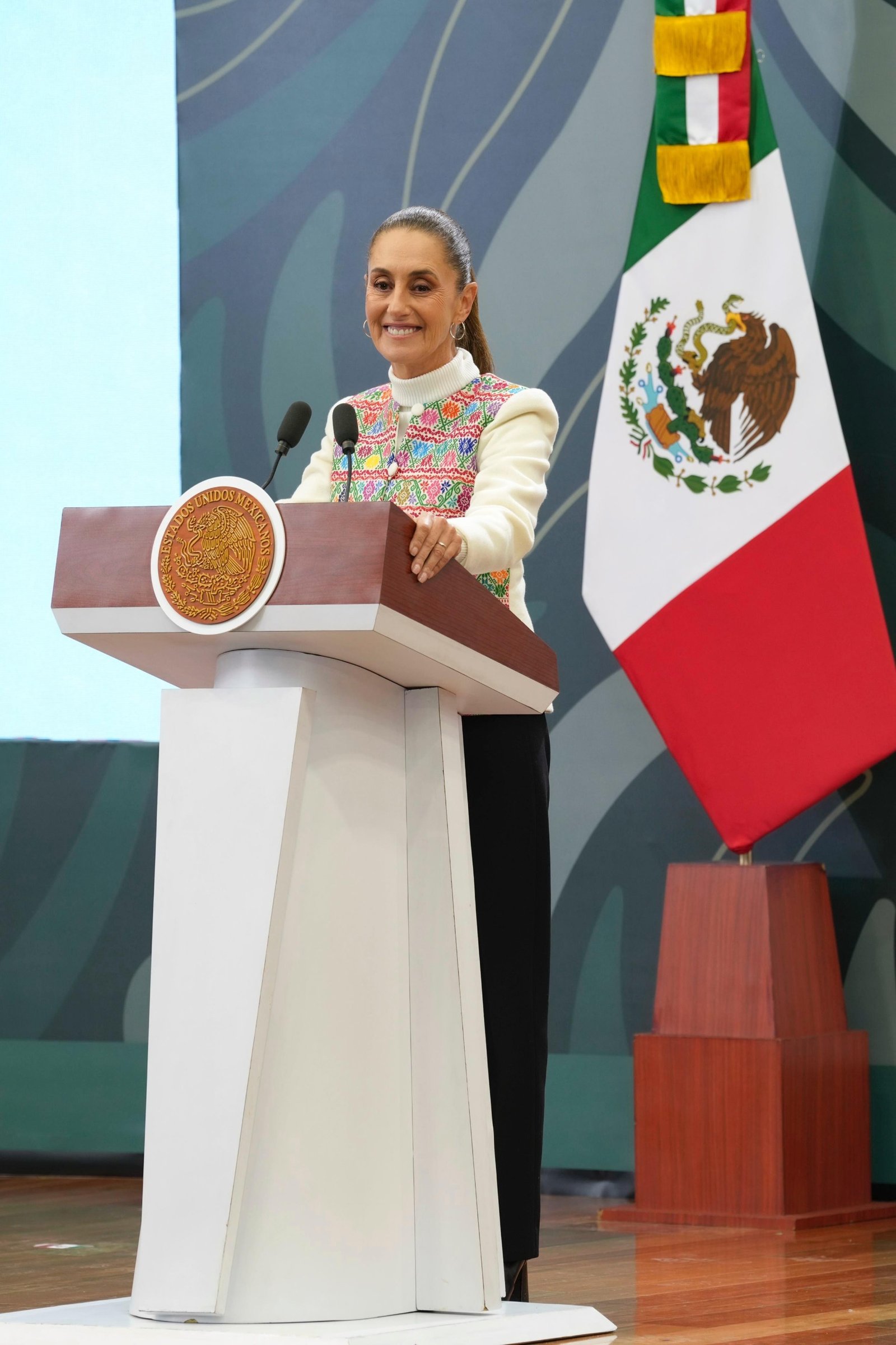 Sheinbaum destina 13 mil mdp en estados afectados por lluvias