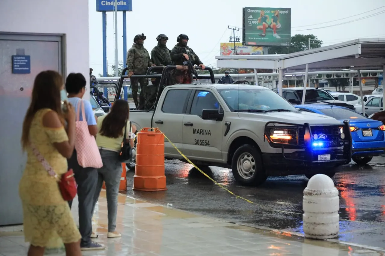 Aseguran 19 mil litros de hidrocarburo en operativos en Tabasco