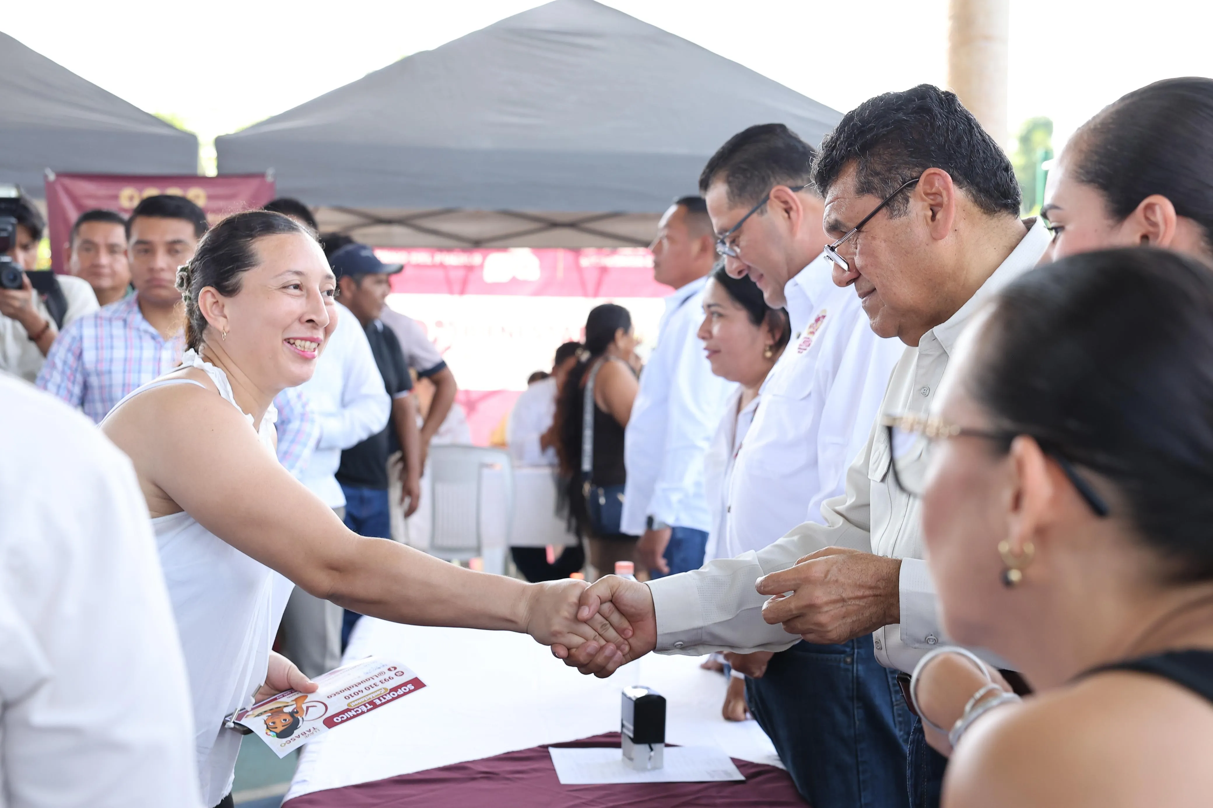 Programas de bienestar, un derecho conquistado por el pueblo: May