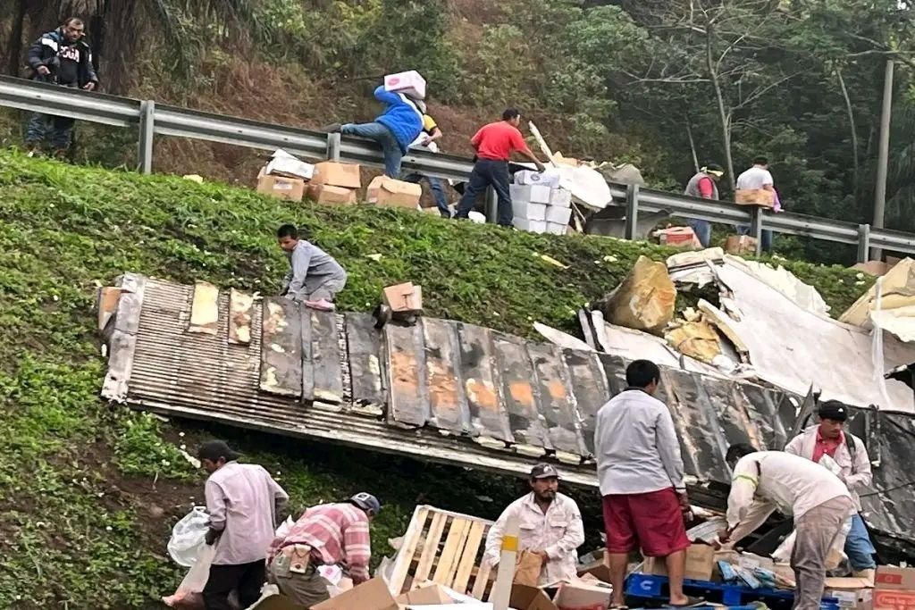 Transportistas exigen medidas severas contra actos de rapiña en Tabasco