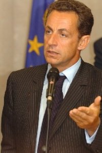 Francia: defenderemos a Washington  por conflicto de documentos